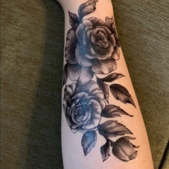 *SOLD* 💋Buy2 Get1 FREE  Flower 🌸 Tattoo sticker - Picture 3 of 5